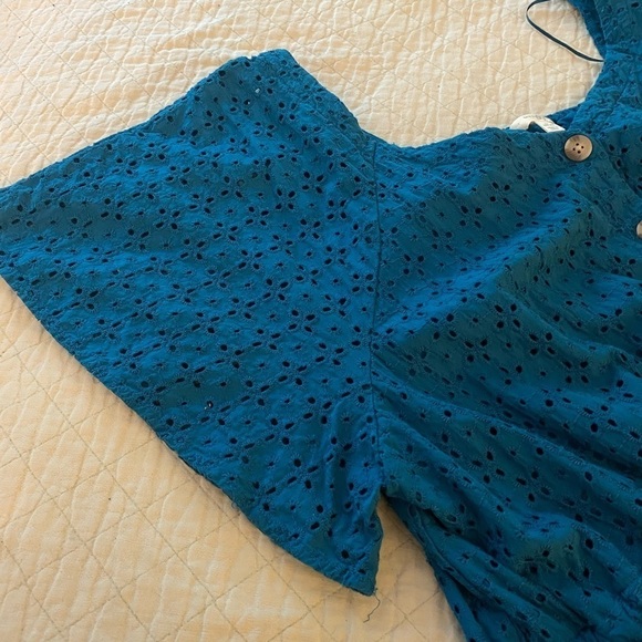 Terra & Sky dress, all cotton, fully lined. Eyelet fabric and pockets. Waist tie - Picture 6 of 9